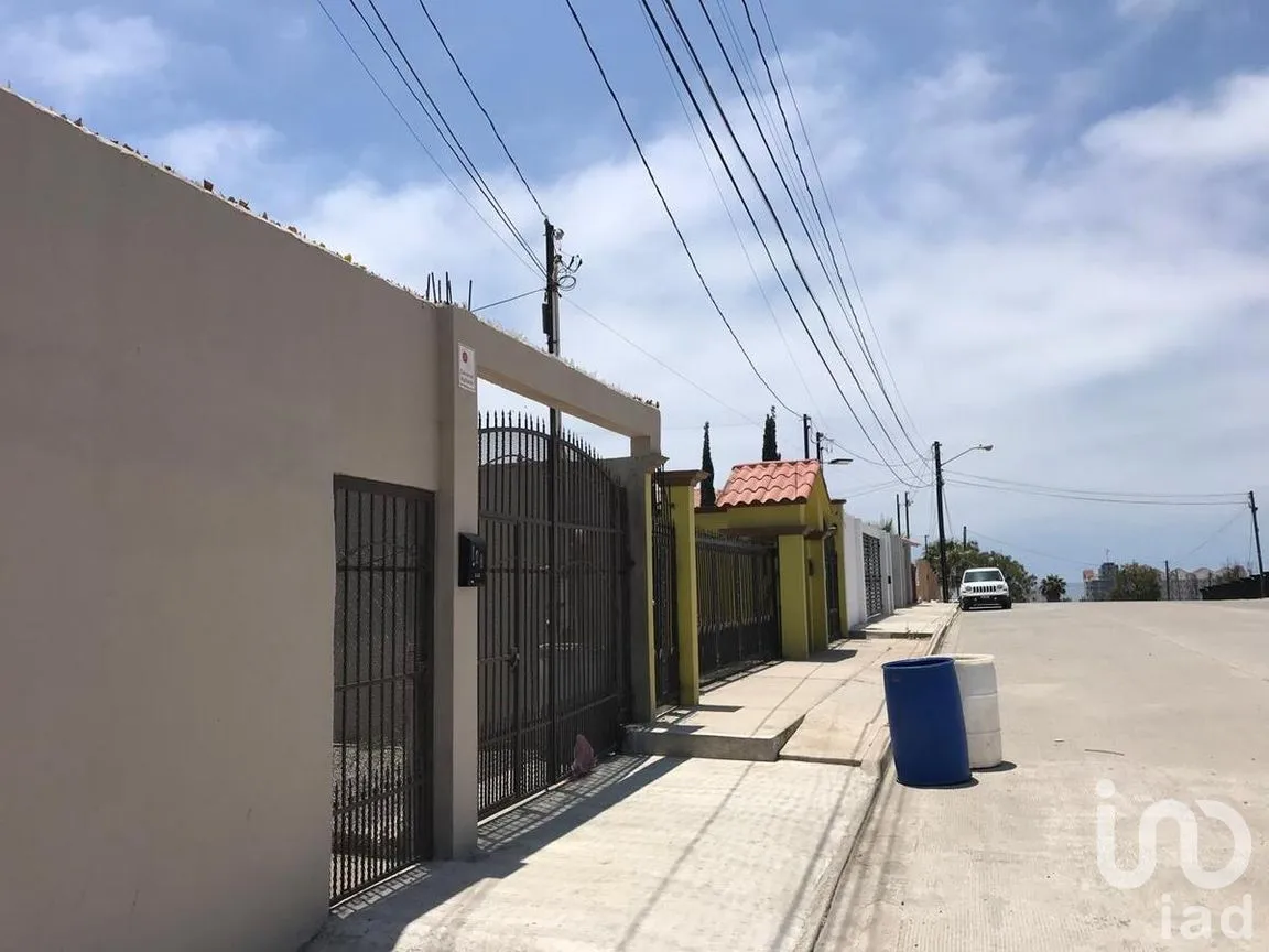Casa en Venta en 17 de Agosto, Playas de Rosarito, Baja California | NEX-279034 | iad México | Foto 2 de 17