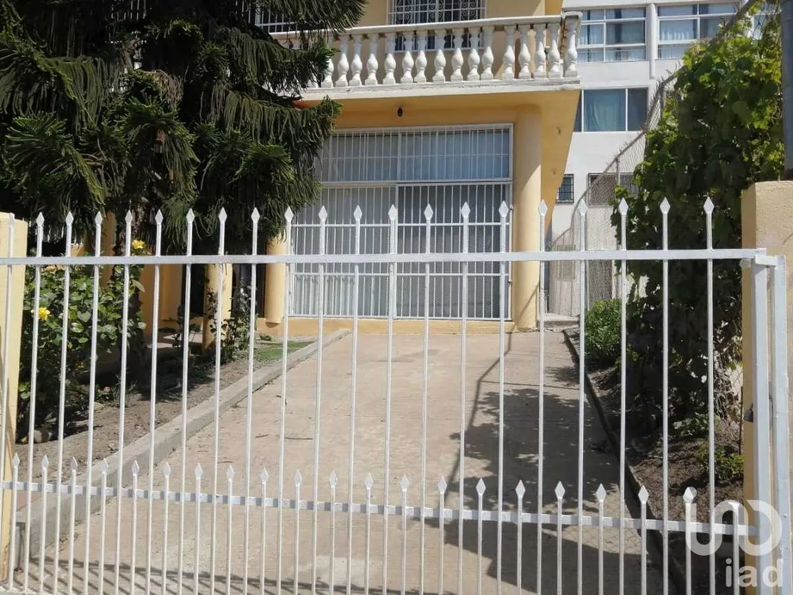 Casa en Venta en Lomas Altas II, Playas de Rosarito, Baja California | NEX-279041 | iad México | Foto 2 de 33