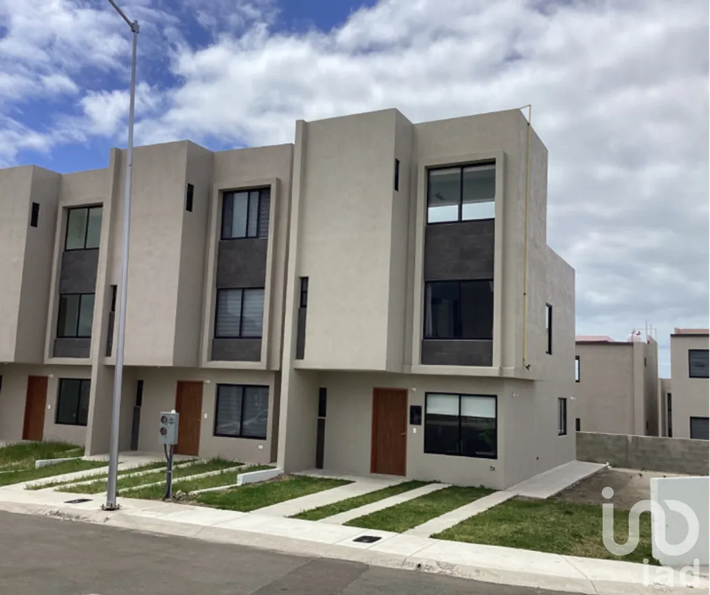 Casa en Venta en Rosarito Centro, Playas de Rosarito, Baja California | NEX-279057 | iad México | Foto 1 de 28