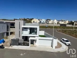 NEX-280119 - Casa en Venta, con 3 recamaras, con 2 baños, con 165 m2 de construcción en Rosarito, CP 22706, Baja California.