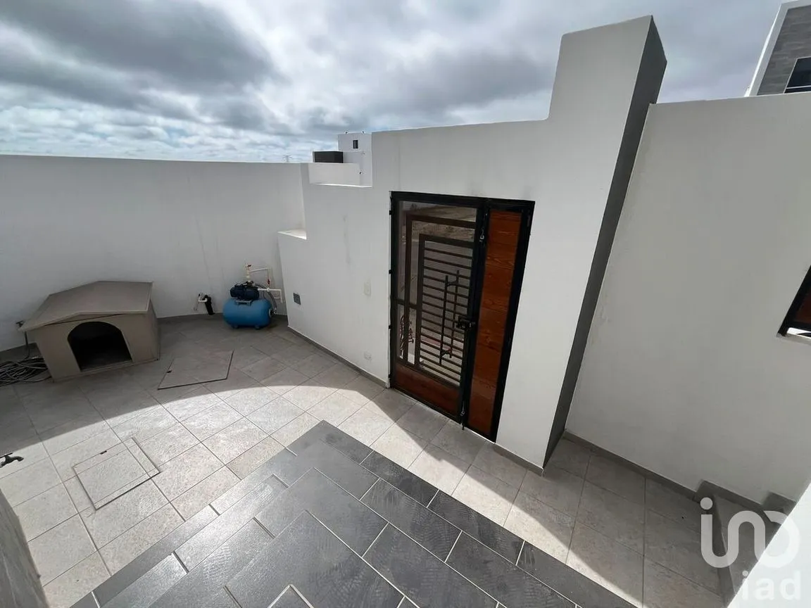 Casa en Venta en Residencial San Marino, Tijuana, Baja California | NEX-282037 | iad México | Foto 3 de 28