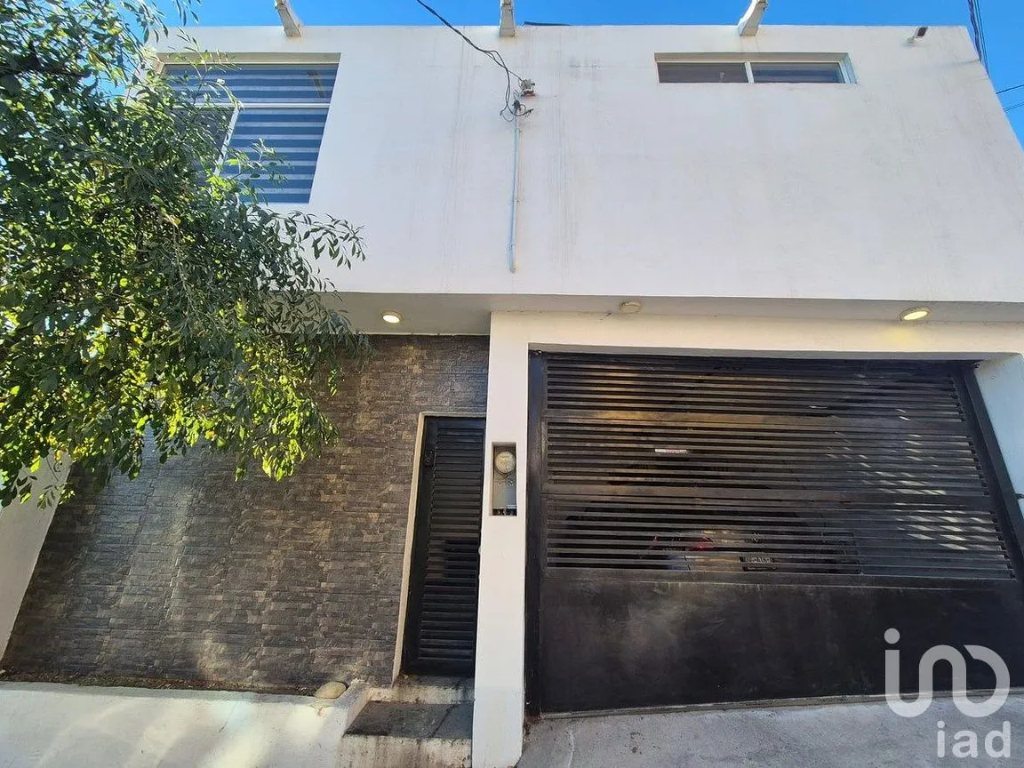 Casa en Venta en INFONAVIT Lomas del Porvenir, Tijuana, Baja California | NEX-285178 | iad México | Foto 1 de 41