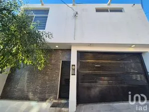 NEX-285178 - Casa en Venta, con 3 recamaras, con 2 baños, con 205 m2 de construcción en INFONAVIT Lomas del Porvenir, CP 22535, Baja California.