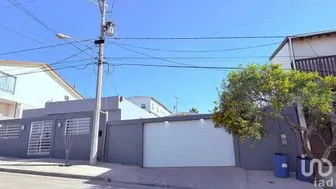 NEX-288571 - Casa en Venta, con 3 recamaras, con 4 baños, con 198 m2 de construcción en La Mina, CP 22705, Baja California.
