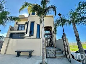 NEX-289444 - Casa en Venta, con 4 recamaras, con 2 baños, con 200 m2 de construcción en Mar de Calafia, CP 22717, Baja California.