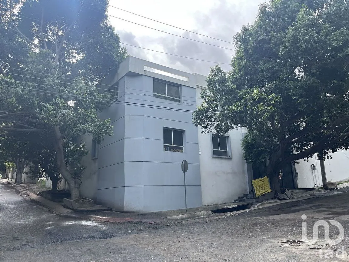 Casa en Venta en Lomas de Agua Caliente 6a Sección (Lomas Altas), Tijuana, Baja California | NEX-289446 | iad México | Foto 1 de 24