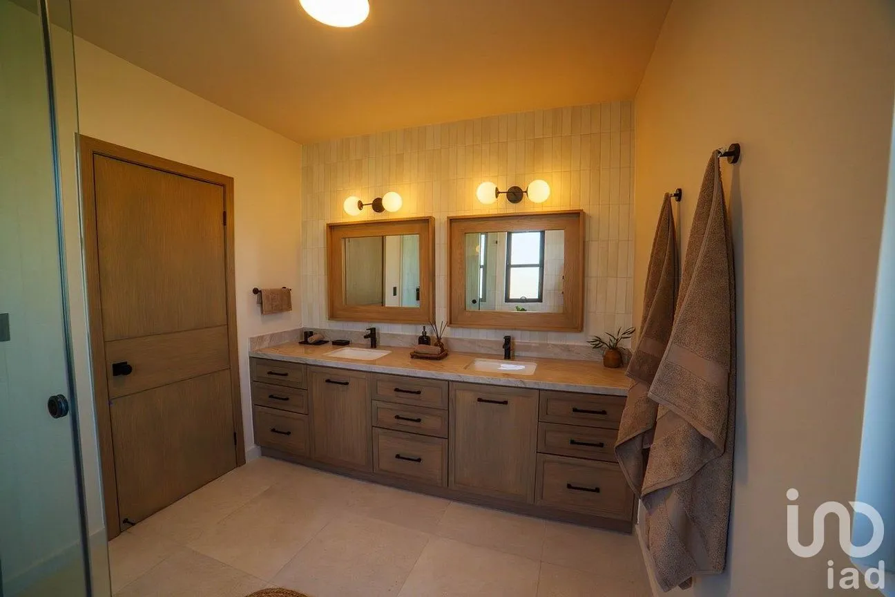 Casa en Venta en Rosarito Centro, Playas de Rosarito, Baja California | NEX-290620 | iad México | Foto 8 de 40