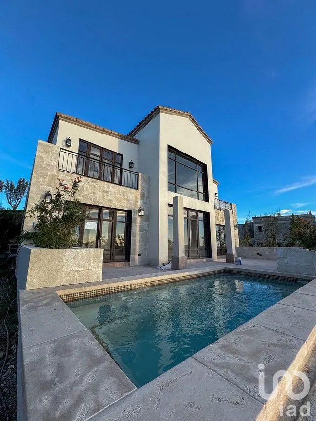Casa en Venta en Rosarito Centro, Playas de Rosarito, Baja California | NEX-290620 | iad México | Foto 1 de 40