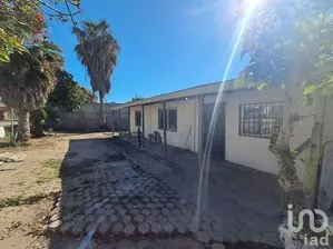 NEX-290704 - Casa en Renta, con 2 recamaras, con 1 baño, con 250 m2 de construcción en Echeverría, CP 22703, Baja California.