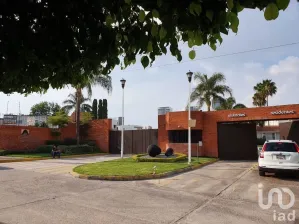 NEX-79169 - Casa en Venta, con 3 recamaras, con 4 baños, con 530 m2 de construcción en Chapalita Oriente, CP 45040, Jalisco.