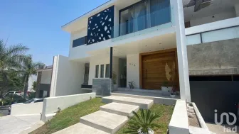 NEX-85173 - Casa en Venta, con 4 recamaras, con 5 baños, con 780 m2 de construcción en Bugambilias Country, CP 45237, Jalisco.