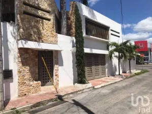 NEX-79750 - Casa en Venta, con 4 recamaras, con 2 baños, con 333 m2 de construcción en Yucatán, CP 97050, Yucatán.