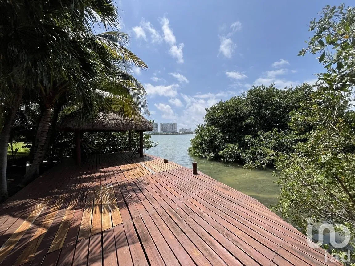 Casa en Venta en Zona Hotelera, Benito Juárez, Quintana Roo | NEX-226720 | iad México | Foto 38 de 43