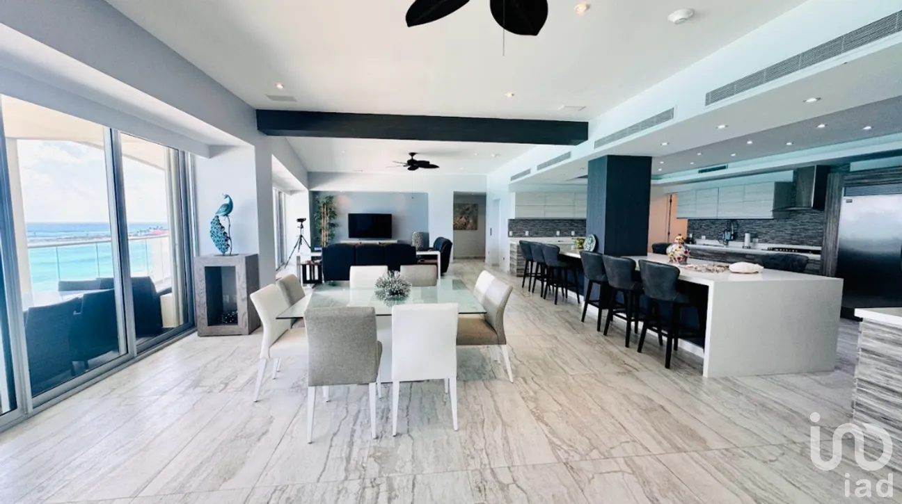 Departamento en Venta en Zona Hotelera, Benito Juárez, Quintana Roo | NEX-278105 | iad México | Foto 2 de 25