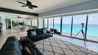 NEX-278105 - Departamento en Venta, con 6 recamaras, con 7 baños, con 555 m2 de construcción.