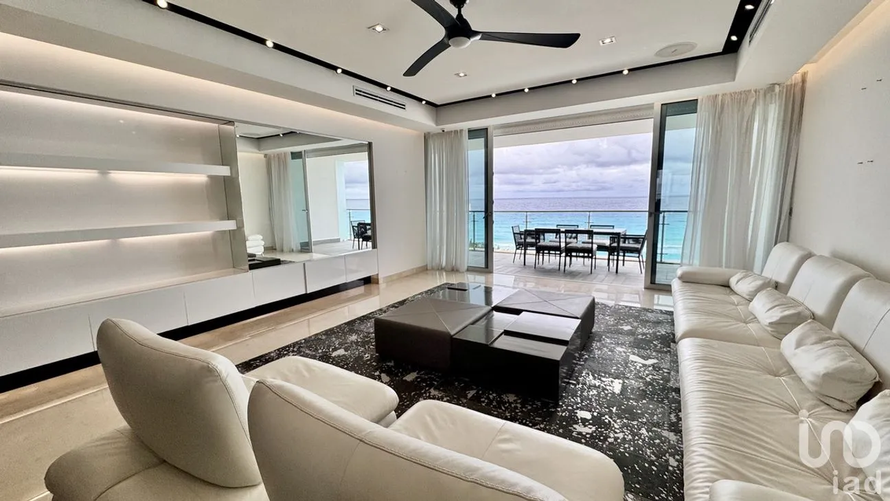 Departamento en Venta en Zona Hotelera, Benito Juárez, Quintana Roo | NEX-278114 | iad México | Foto 2 de 20