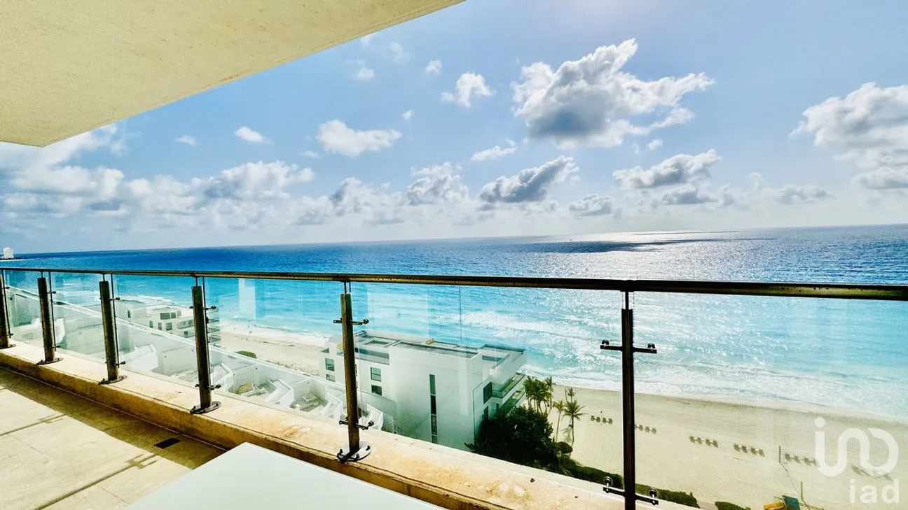 Departamento en Venta en Zona Hotelera, Benito Juárez, Quintana Roo | NEX-278136 | iad México | Foto 1 de 25