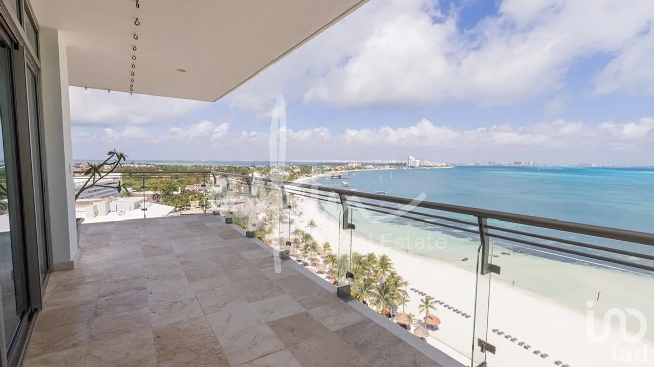 Departamento en Venta en Zona Hotelera, Benito Juárez, Quintana Roo | NEX-288772 | iad México | Foto 2 de 11