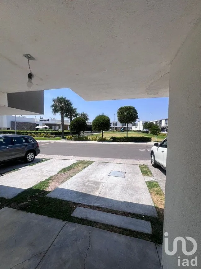 Casa en Renta en Residencial el Refugio, Querétaro, Querétaro | NEX-294700 | iad México | Foto 5 de 30