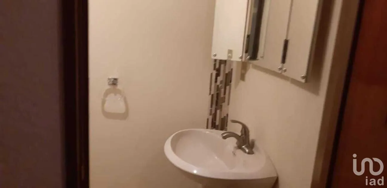 Casa en Venta en Chiluca, Atizapán de Zaragoza, Estado De México | NEX-228423 | iad México | Foto 24 de 27