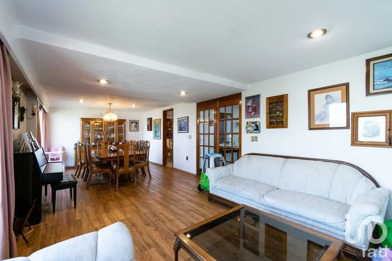 Casa en Venta en Parques de la Herradura, Huixquilucan, Estado de México | NEX-281912 | iad México | Foto 2 de 18