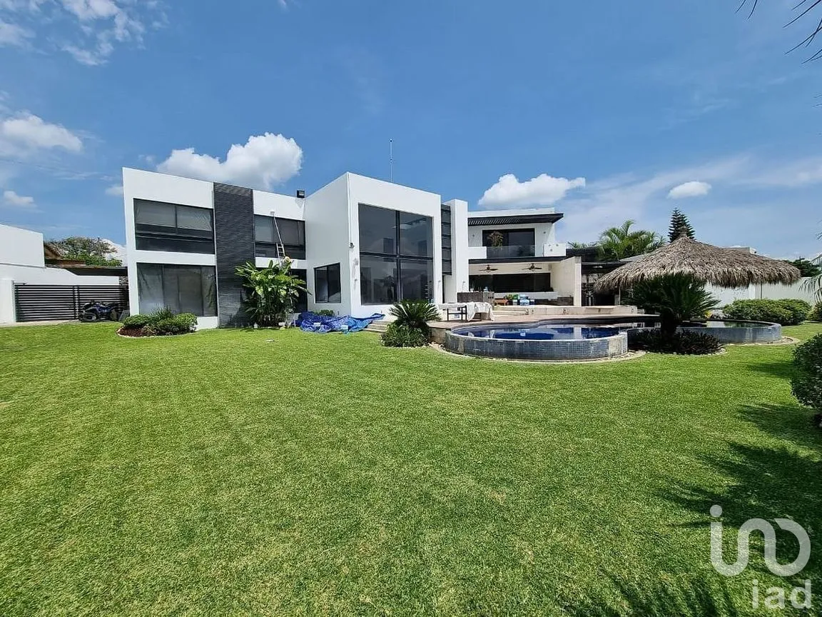Casa en Venta en Colinas de Santa Fe, Xochitepec, Morelos | NEX-293156 | iad México | Foto 1 de 12