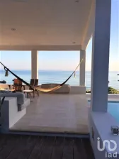 NEX-108321 - Casa en Venta, con 8 recamaras, con 6 baños, con 650 m2 de construcción.