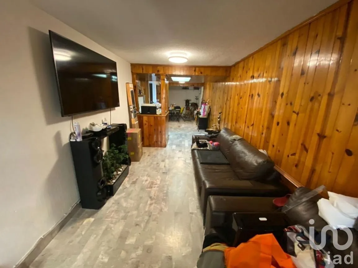 Casa en Venta en Los Reyes Ixtacala 1ra. Sección, Tlalnepantla de Baz, Estado De México | NEX-232261 | iad México | Foto 2 de 16