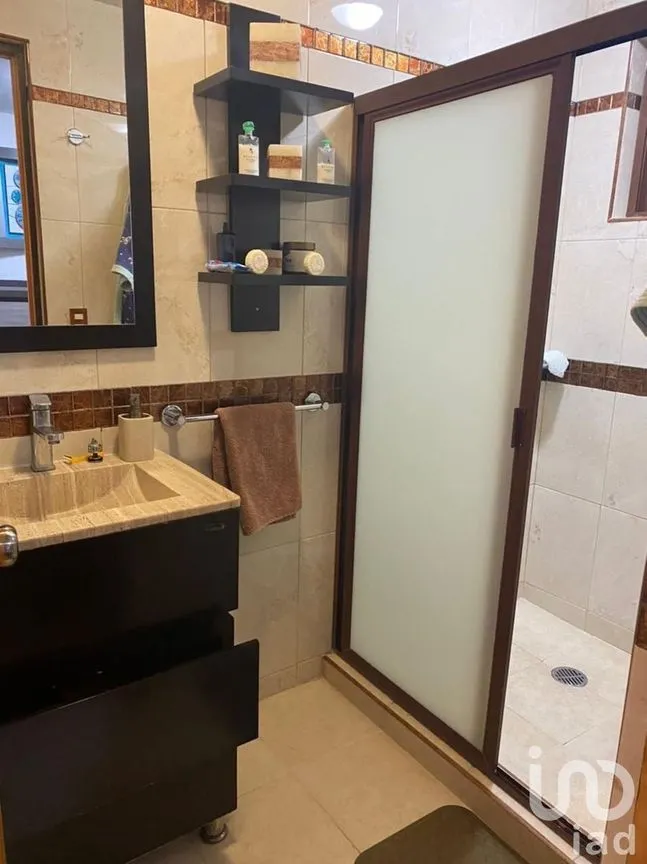 Casa en Venta en Los Reyes Ixtacala 1ra. Sección, Tlalnepantla de Baz, Estado De México | NEX-232261 | iad México | Foto 4 de 16
