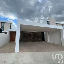 NEX-232314 - Casa en Venta, con 3 recamaras, con 5 baños, con 282.5 m2 de construcción en Real de Dzityá, CP 97302, Yucatán.
