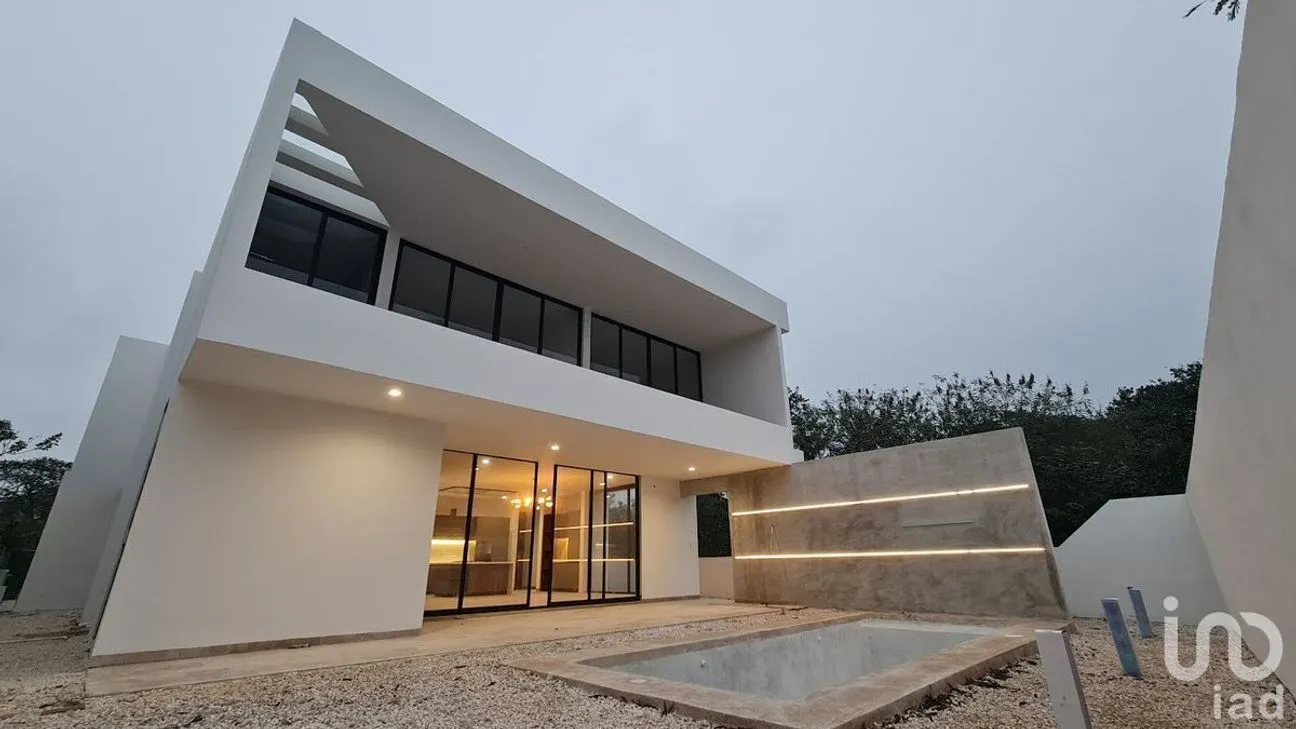 Casa en Venta en Yucatán Country Club, Mérida, Yucatán | NEX-232363 | iad México | Foto 1 de 25