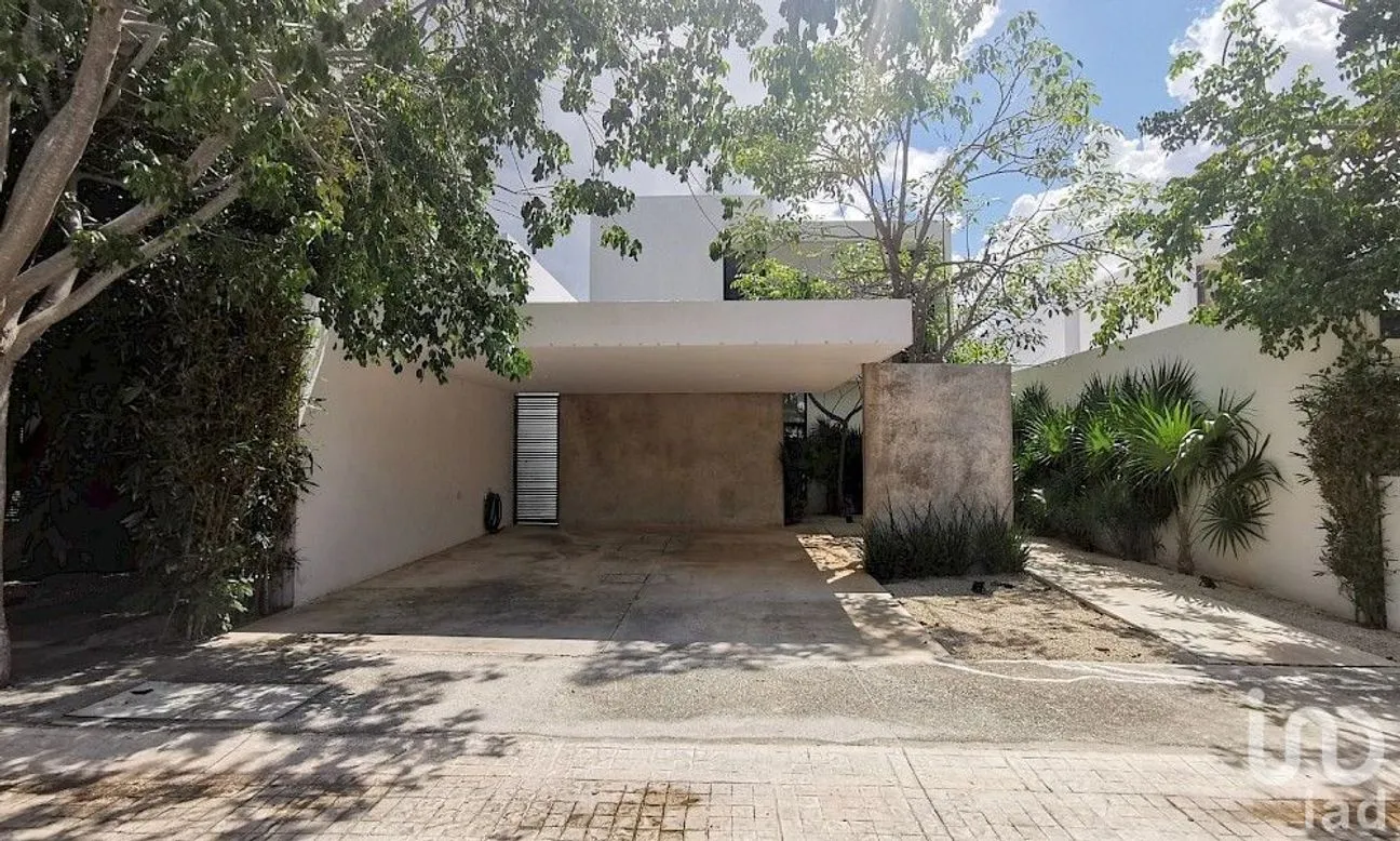 Casa en Venta en Cholul, Mérida, Yucatán | NEX-232411 | iad México | Foto 1 de 35