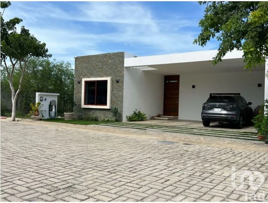 Casa en Venta en Temozon Norte, Mérida, Yucatán | NEX-232474 | iad México | Foto 1 de 17