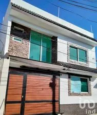 NEX-232482 - Casa en Venta, con 6 recamaras, con 4 baños, con 173 m2 de construcción en Clara Córdova Morán, CP 54474, Estado De México.