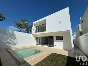 NEX-232505 - Casa en Venta, con 4 recamaras, con 4 baños, con 264 m2 de construcción.