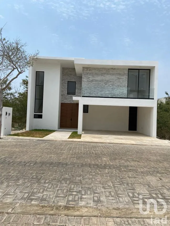 Casa en Venta en Temozon Norte, Mérida, Yucatán | NEX-232512 | iad México | Foto 1 de 4