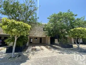 NEX-232515 - Casa en Venta, con 3 recamaras, con 4 baños, con 320 m2 de construcción en Cabo Norte, CP 97305, Yucatán.