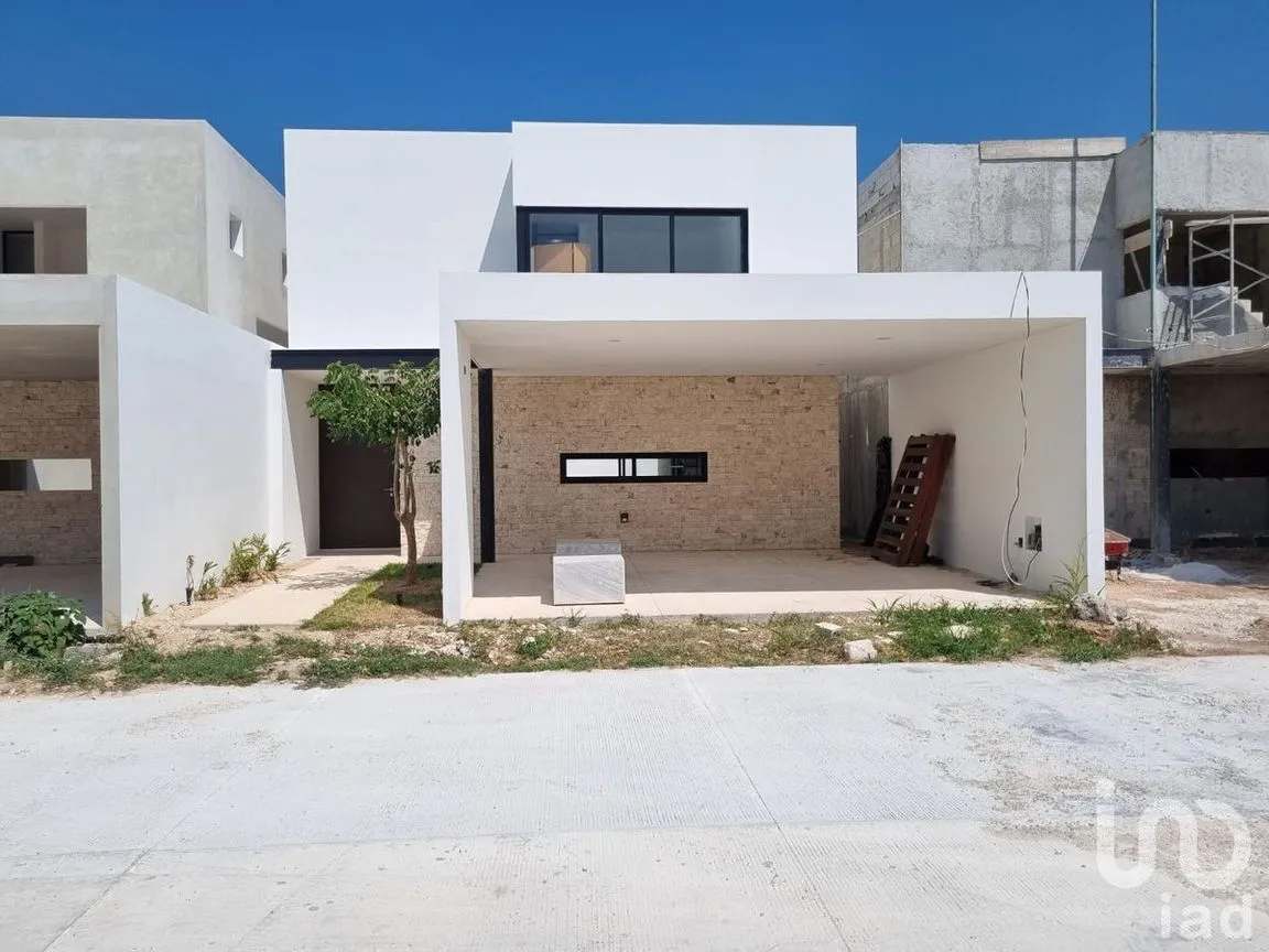 Casa en Venta en Temozon Norte, Mérida, Yucatán | NEX-232521 | iad México | Foto 1 de 22