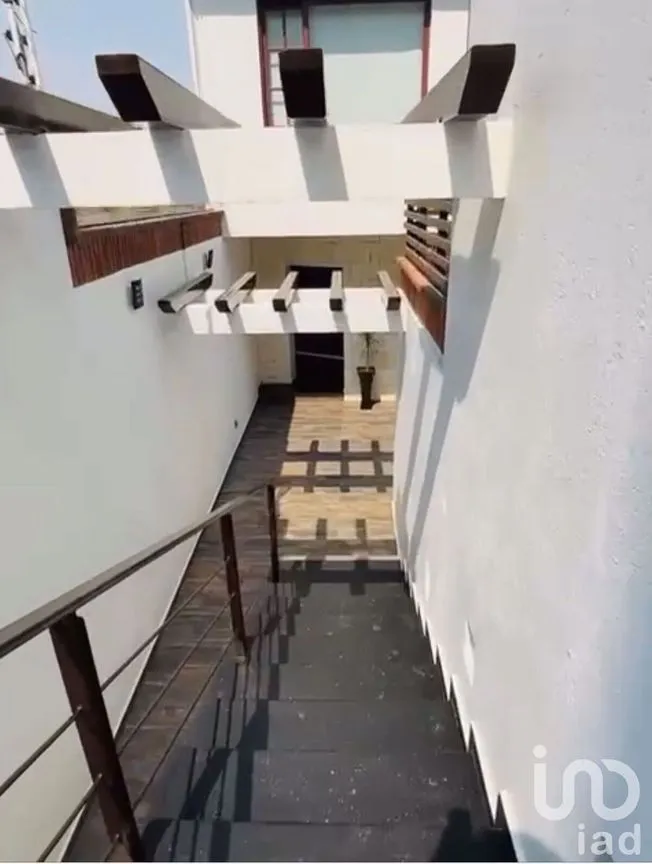Casa en Venta en Lomas de Valle Dorado, Tlalnepantla de Baz, Estado De México | NEX-232528 | iad México | Foto 3 de 13