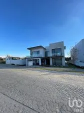 NEX-232555 - Casa en Venta, con 4 recamaras, con 5 baños, con 863.86 m2 de construcción en Rancho San Juan, CP 52938, Estado De México.