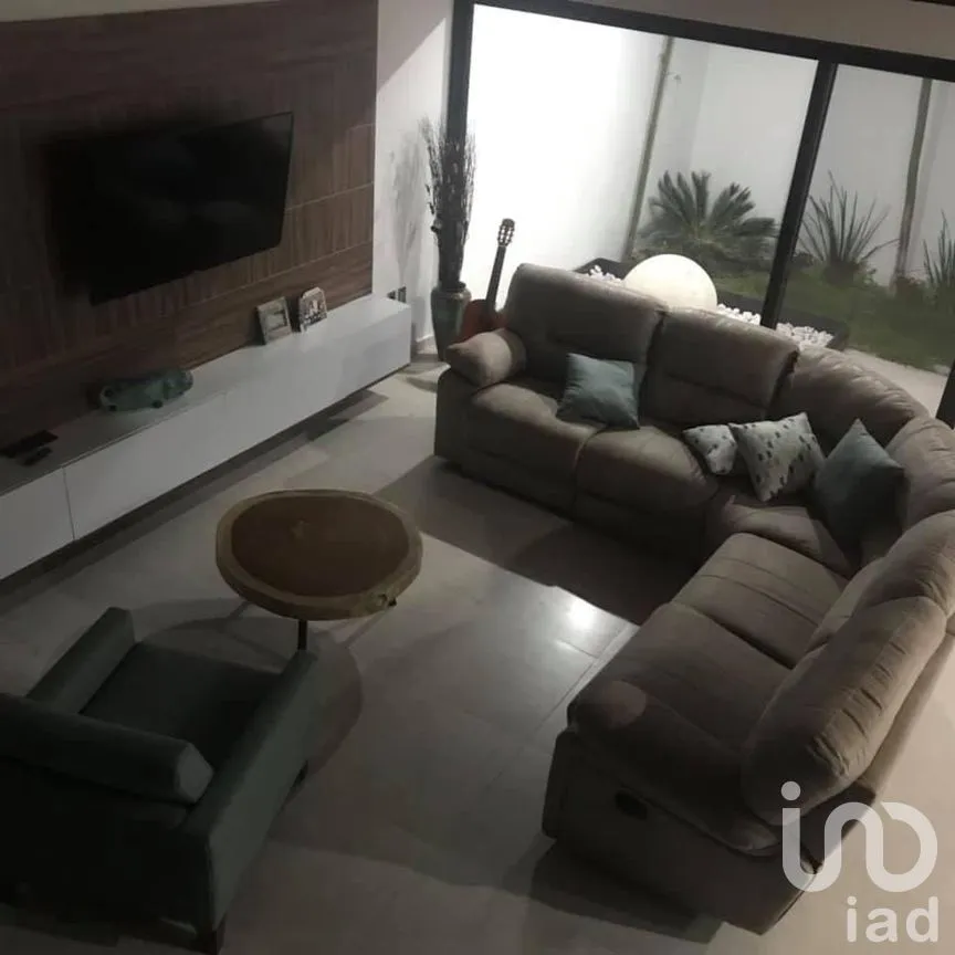 Casa en Venta en Juriquilla, Querétaro, Querétaro | NEX-268252 | iad México | Foto 2 de 12