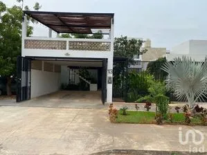 NEX-268273 - Casa en Venta, con 3 recamaras, con 3 baños, con 255.77 m2 de construcción.