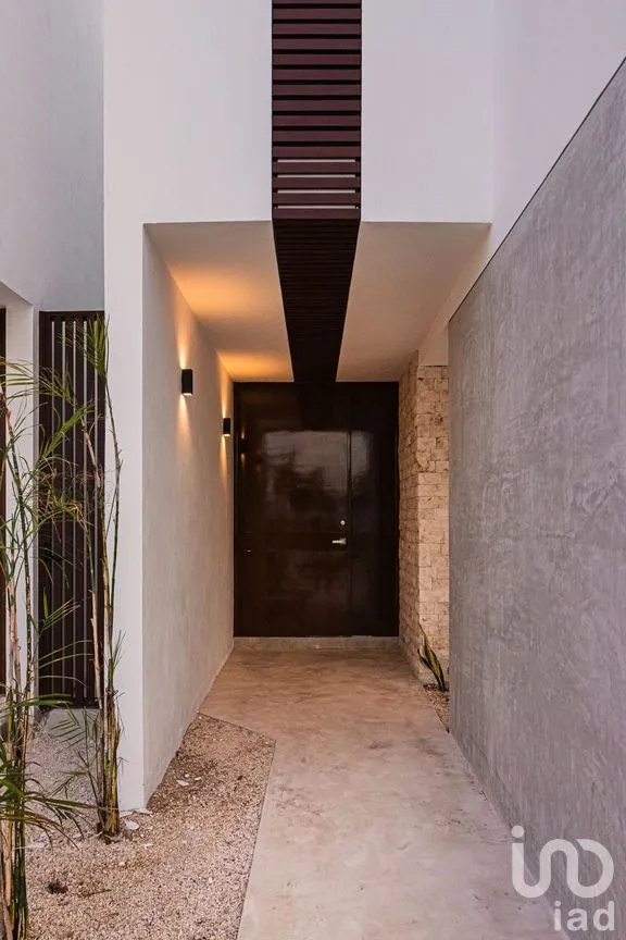 Casa en Venta en Xcanatún, Mérida, Yucatán | NEX-268466 | iad México | Foto 2 de 3