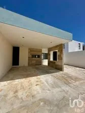 NEX-270625 - Casa en Venta, con 3 recamaras, con 3 baños, con 207 m2 de construcción.