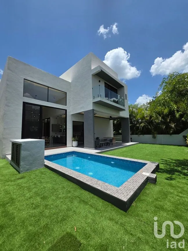 Casa en Venta en Yucatán Country Club, Mérida, Yucatán | NEX-272505 | iad México | Foto 1 de 23