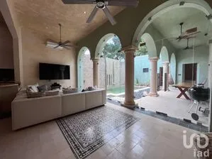 NEX-274450 - Casa en Venta, con 3 recamaras, con 3 baños, con 240 m2 de construcción en Mérida Centro, CP 97000, Yucatán.
