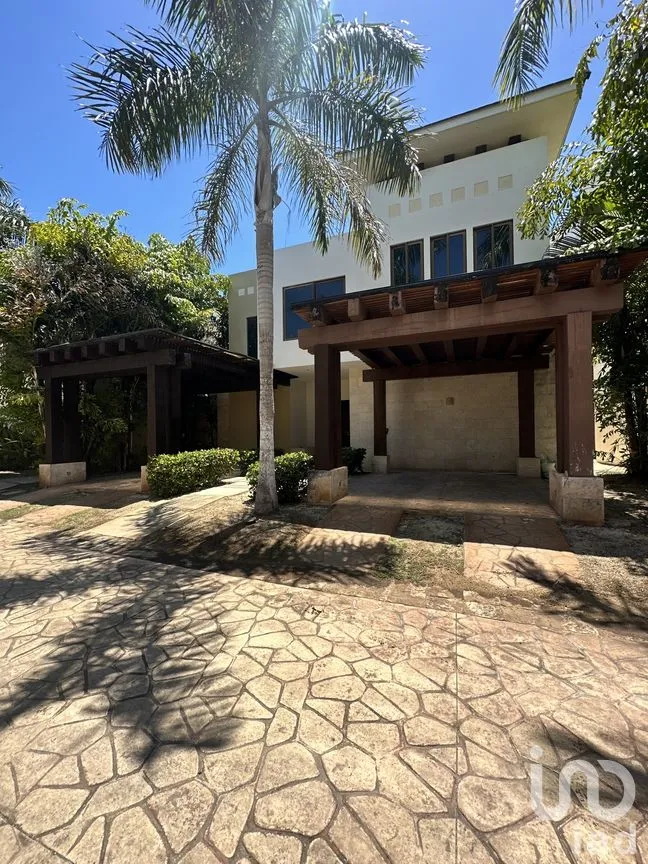 Casa en Venta en Yucatán Country Club, Mérida, Yucatán | NEX-280807 | iad México | Foto 2 de 20