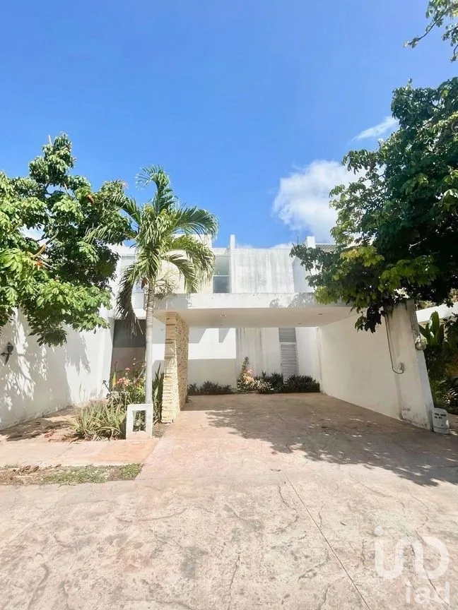Casa en Venta en Xcanatún, Mérida, Yucatán | NEX-284115 | iad México | Foto 1 de 23