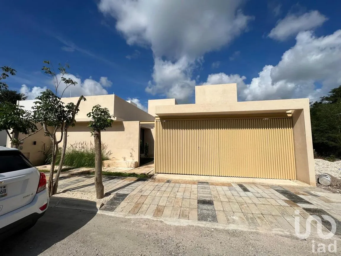 Casa en Venta en Xcanatún, Mérida, Yucatán | NEX-284133 | iad México | Foto 2 de 9
