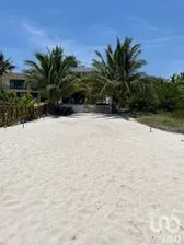 NEX-284138 - Casa en Venta, con 3 recamaras, con 3 baños en San Crisanto, CP 97424, Yucatán.